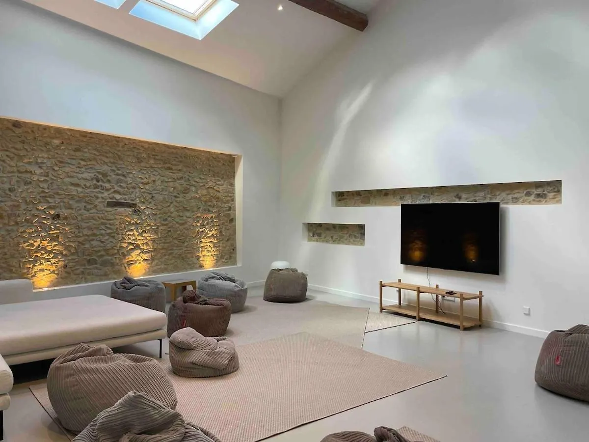 Villa Molinant, Evasion En Pierres Dorees Bagnols